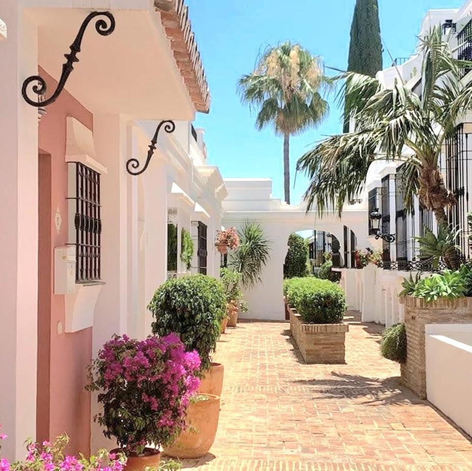 Feriehus Aloha Pueblo Valle Del Golf, Puerto Banus *